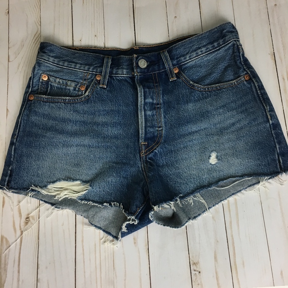 Levi's Denim Jean Shorts Sz Medium Vacation Beach Bohemian Coastal Cowgirl